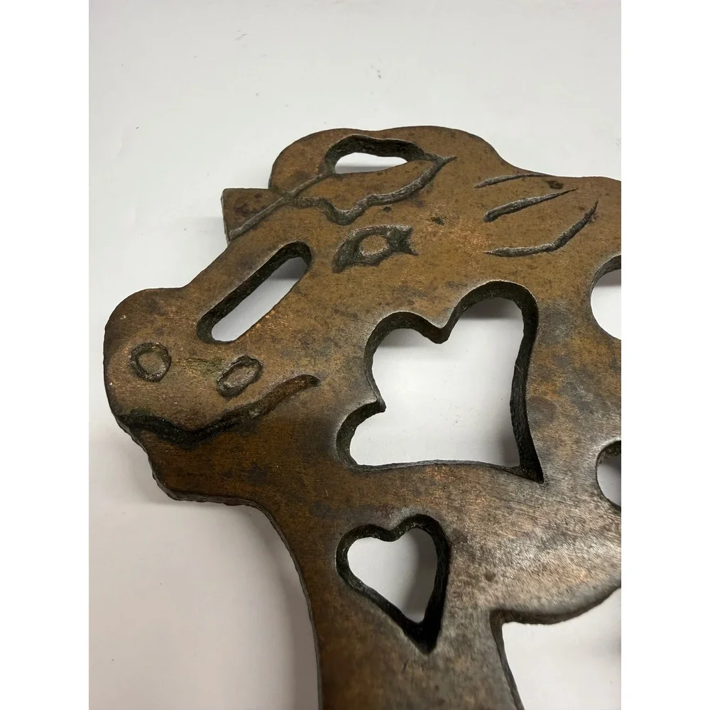 Vintage Cast Iron Cow Trivet Farmhouse Heart Clover Cutout Rustic Brown Metal